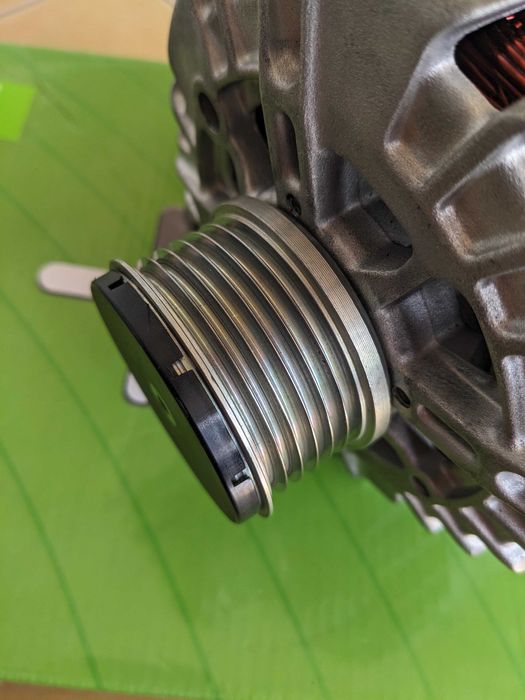 Алтернатор Valeo нов за Peugeot Citroen 2.0 1.6 hdi