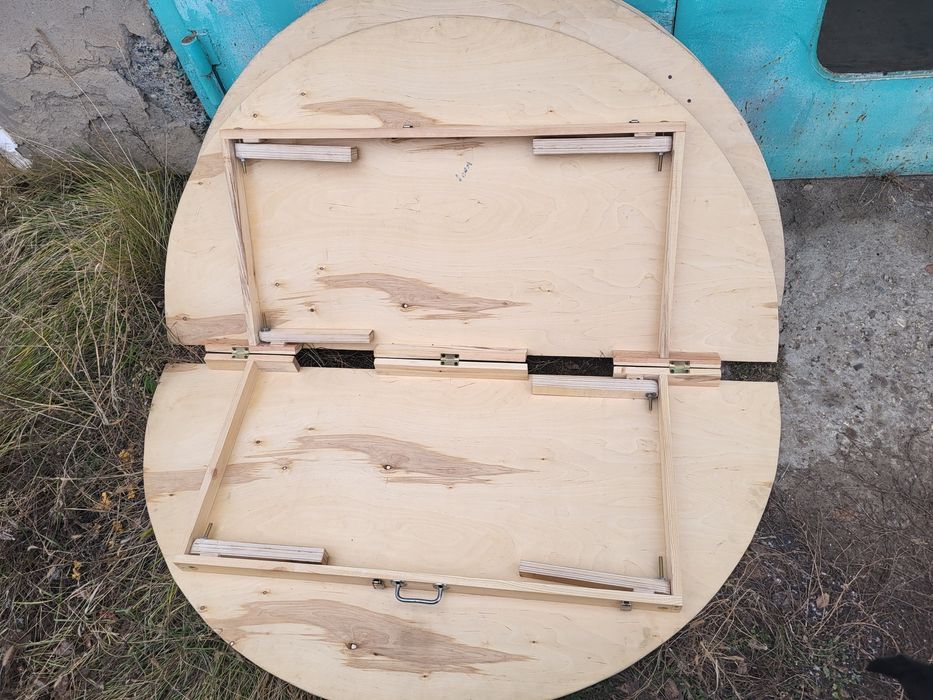 Продам столы круглый