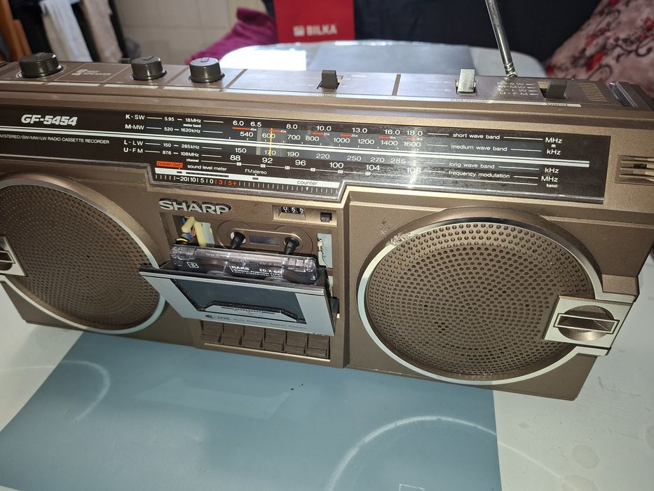 Sharp gf 5454, boombox japonez,radio 4 benzi, funcțional