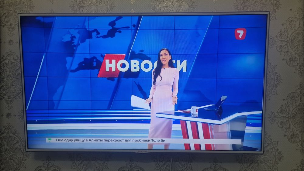 LED Телевизор  Самсунг диагональ  40 '