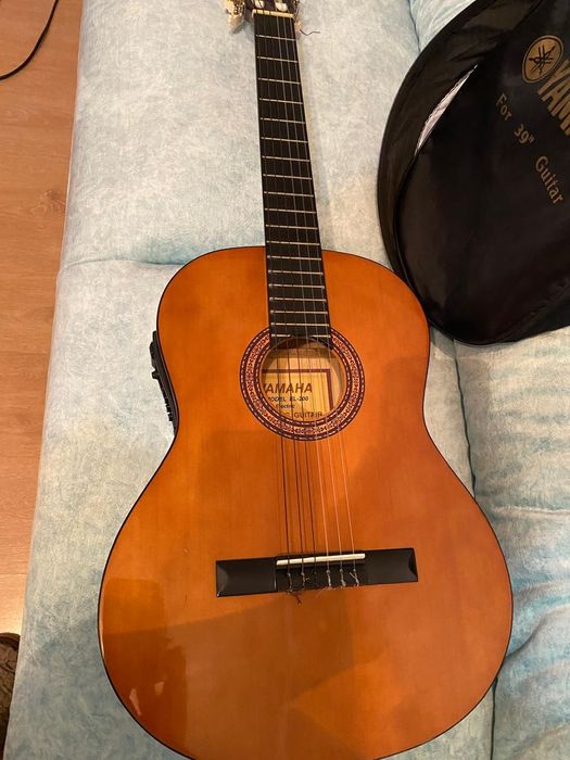 Продаю гитару в хорошем состоянии