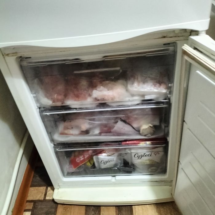 Продам холодильник "Атлант"