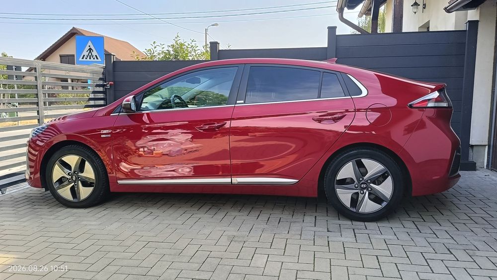 HYUNDAI Ioniq