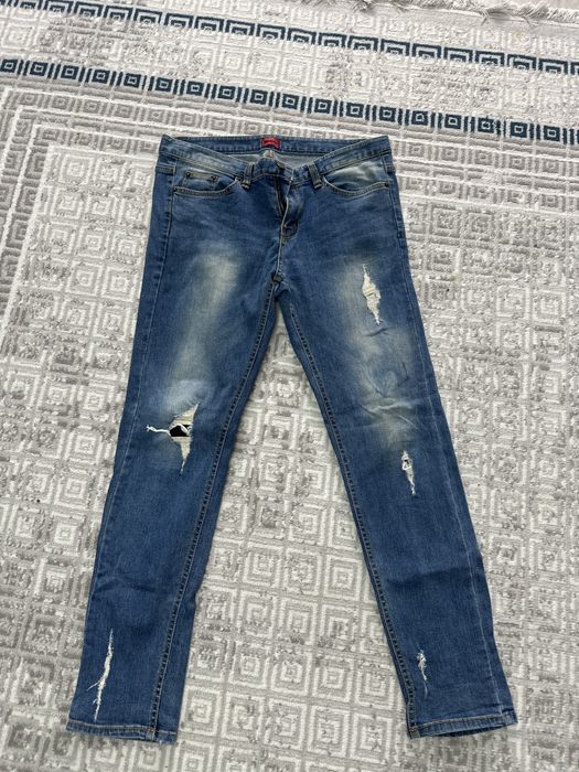 Продаются джинсы муские