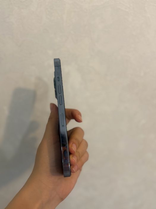 Продам айфон 13 про 256  в идеальном состояние