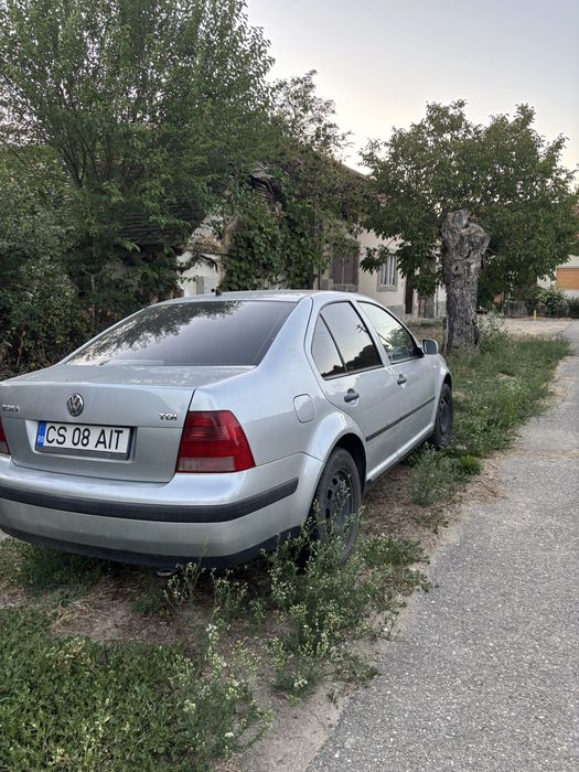 vand masina Bora
