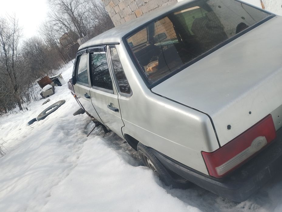 Продам на запчасти ваз 99
