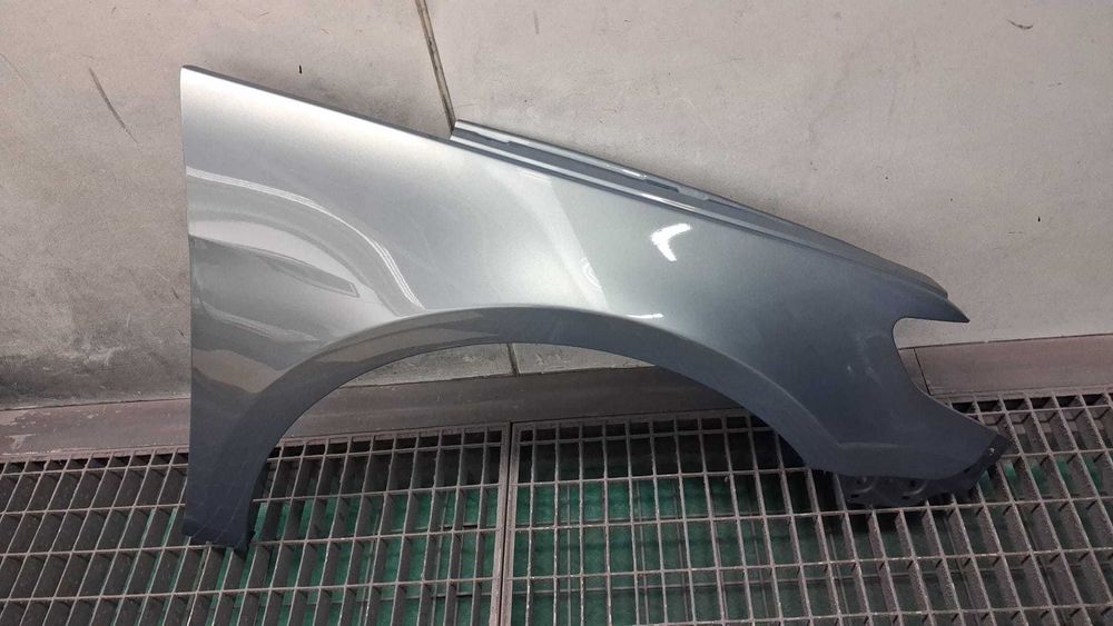 Aripa Fata Dreapta VW Passat CC 2008-2012 (LC7Z (Gri))