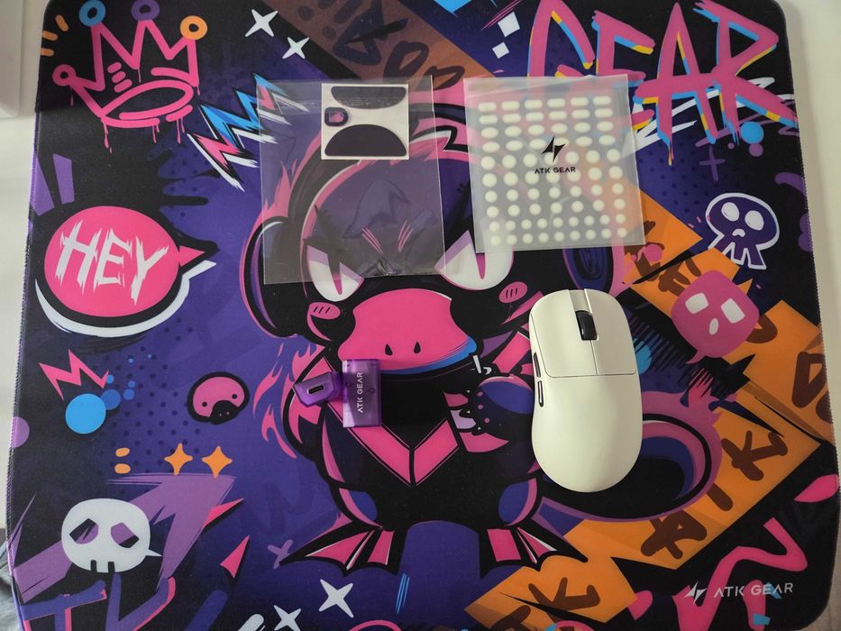 Мишка ATK Blazing Sky Duckbill Wireless (бяла) + ATK Duckbill XSoft eSport Gaming Mouse Pad