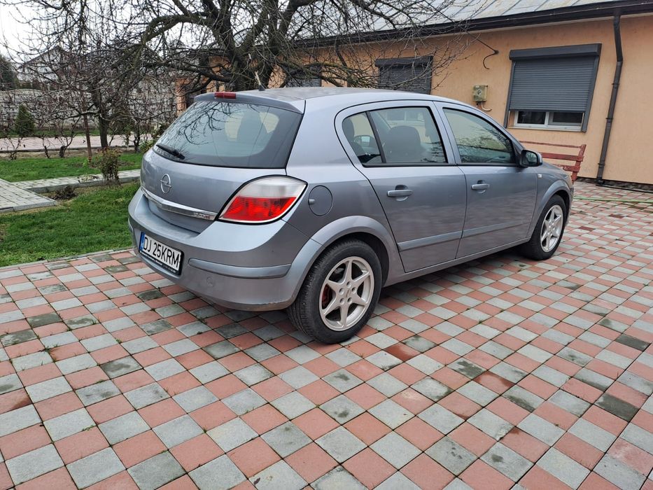 Vând Opel Astra H