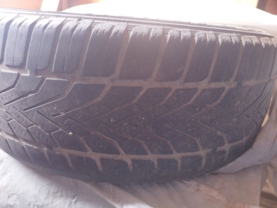 Продам шины 8 зимних резин