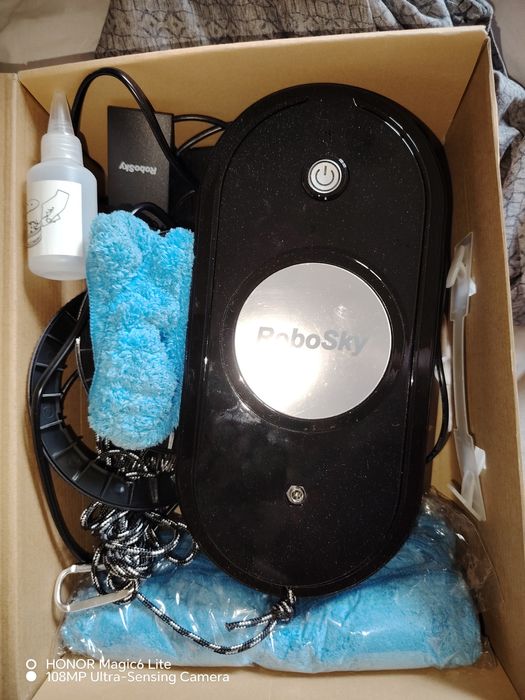 Робот за прозорци Robosky