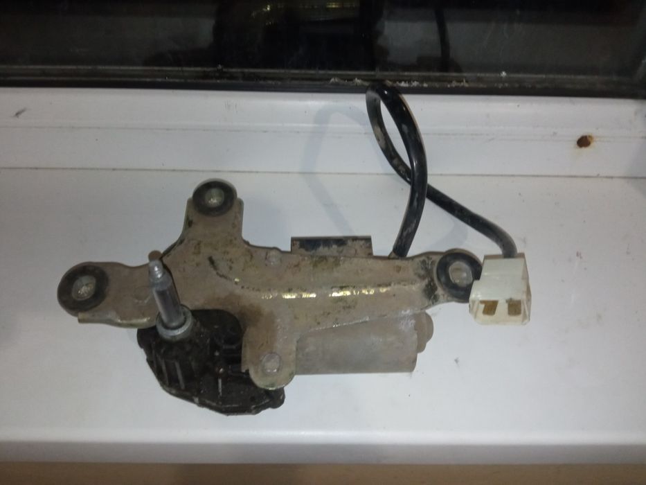 Моторчик трапеции дворников от ВАЗ 2110