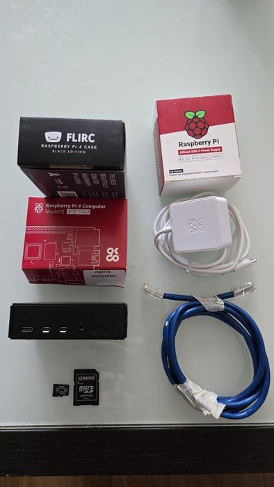 Raspberry Pi 4 B 4GB RAM FLIRC case 32GB MicroSD оригинално захранване