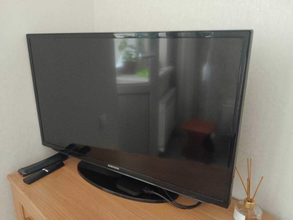 телевизор Samsung UE32EH5007K
