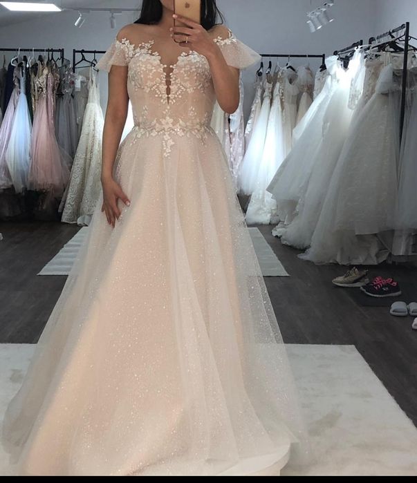 Два свадебных брендовых платья, 46 размер