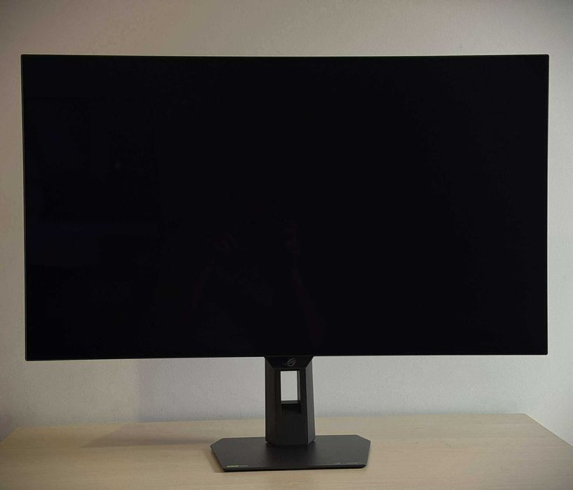 Бартер! ASUS ROG Strix 31.5" 4K Ultra HD WOLED 240/480Hz