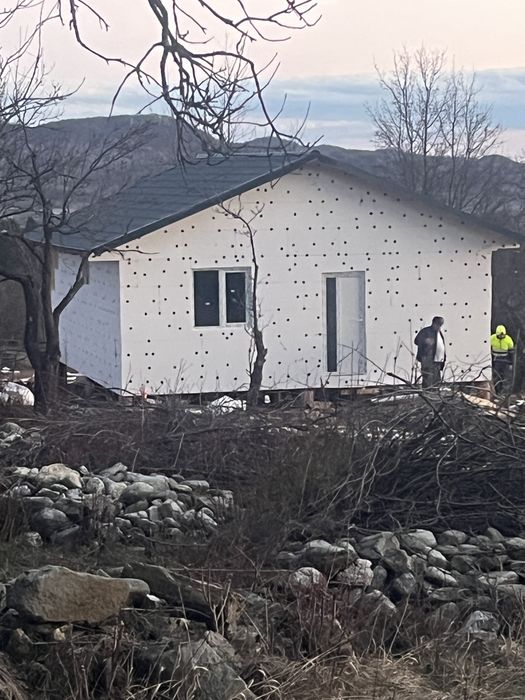 Containere , casute modulare , cabane din lemn