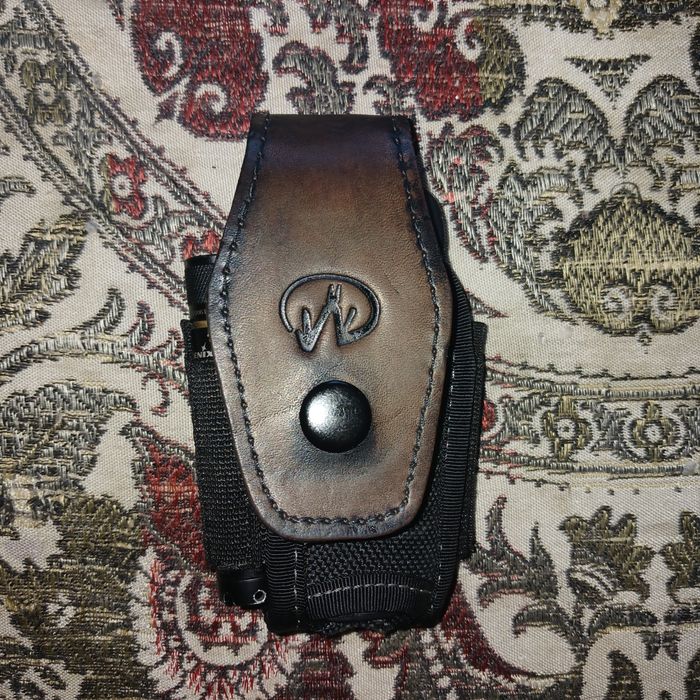 Легендарный мультитул Лезерман Сурдж