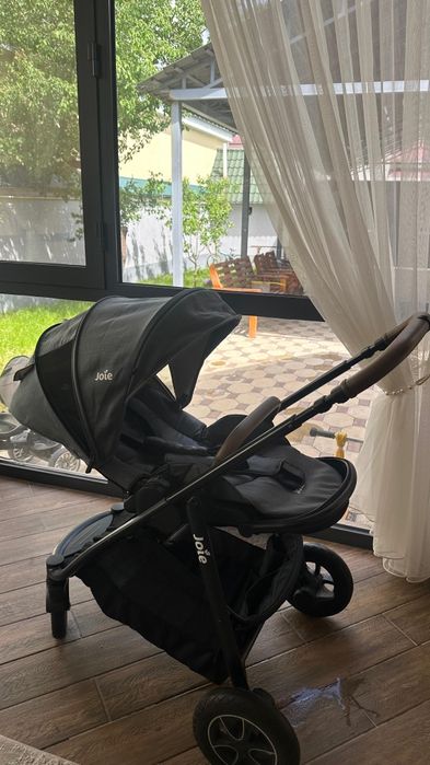 Детское каляска в идеальном состаяние