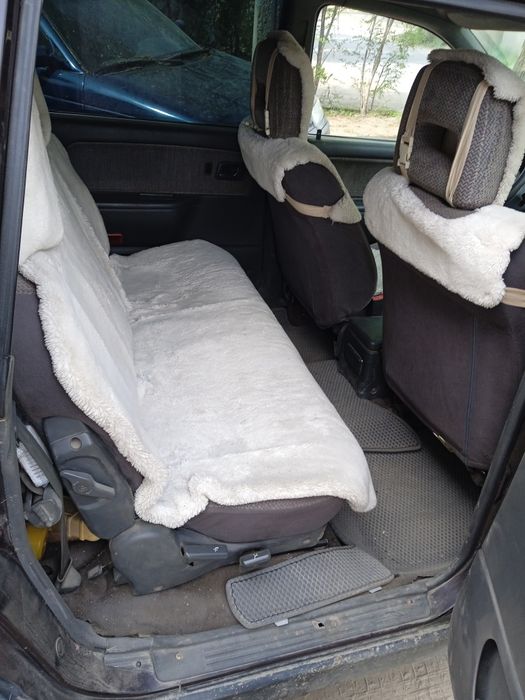 Продам Mitsubishi Space Wagon 1996