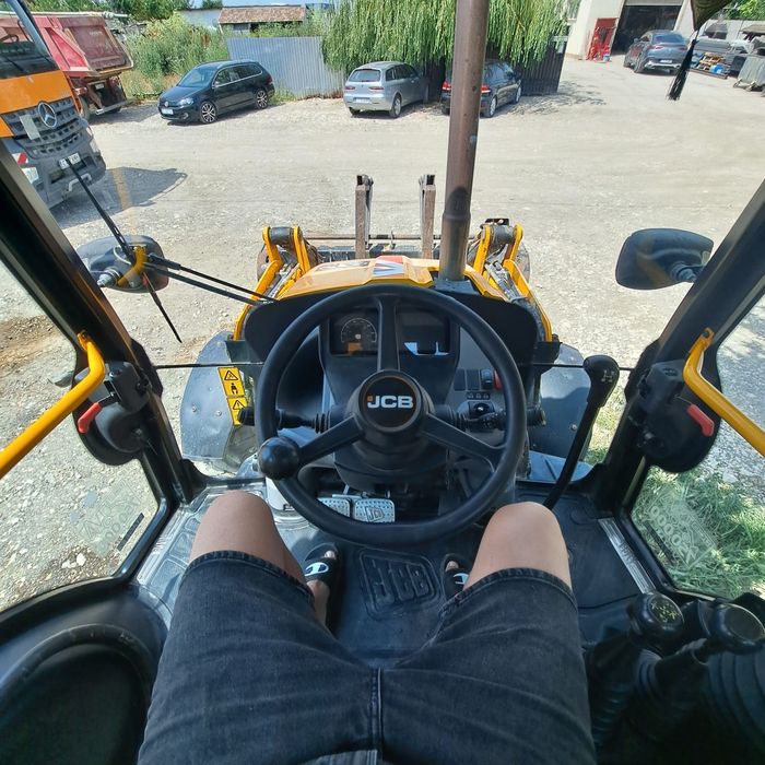 Buldoexcavator JCB 3CX 2021