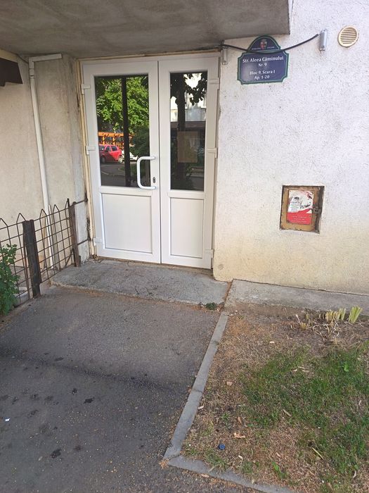 De vanzare apartament