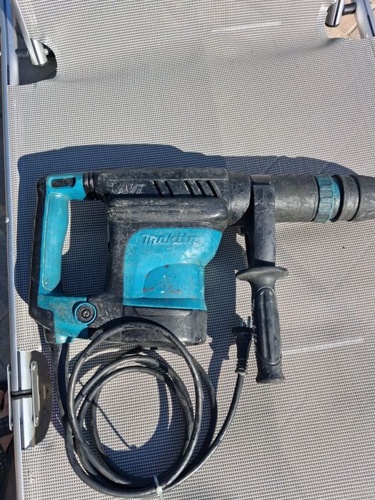 Picamer/ ciocan demolator Makita hm 1111c