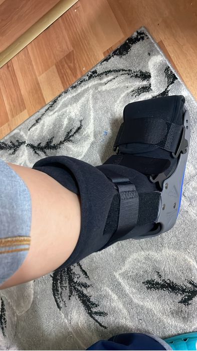 Orteza tip Walker marime 37-38 picior stang