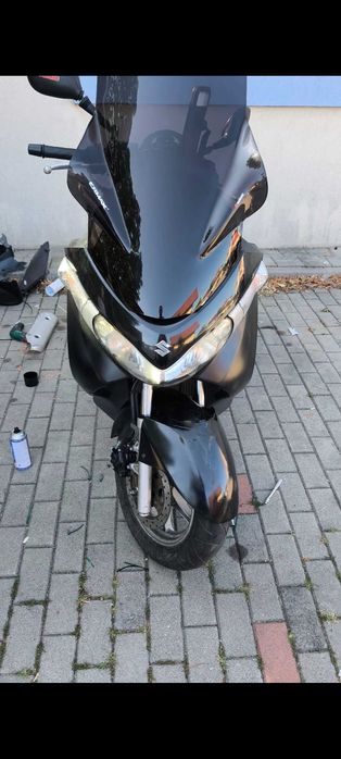 Vând Suzuki Burgman 125 (UH 125) - An 2009 - Stare foarte bună de funcţionare