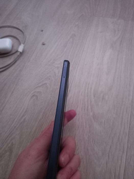 Продам телефон oppo A 17 k