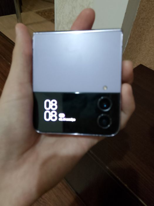 Самсунг з флип 4. 128гб