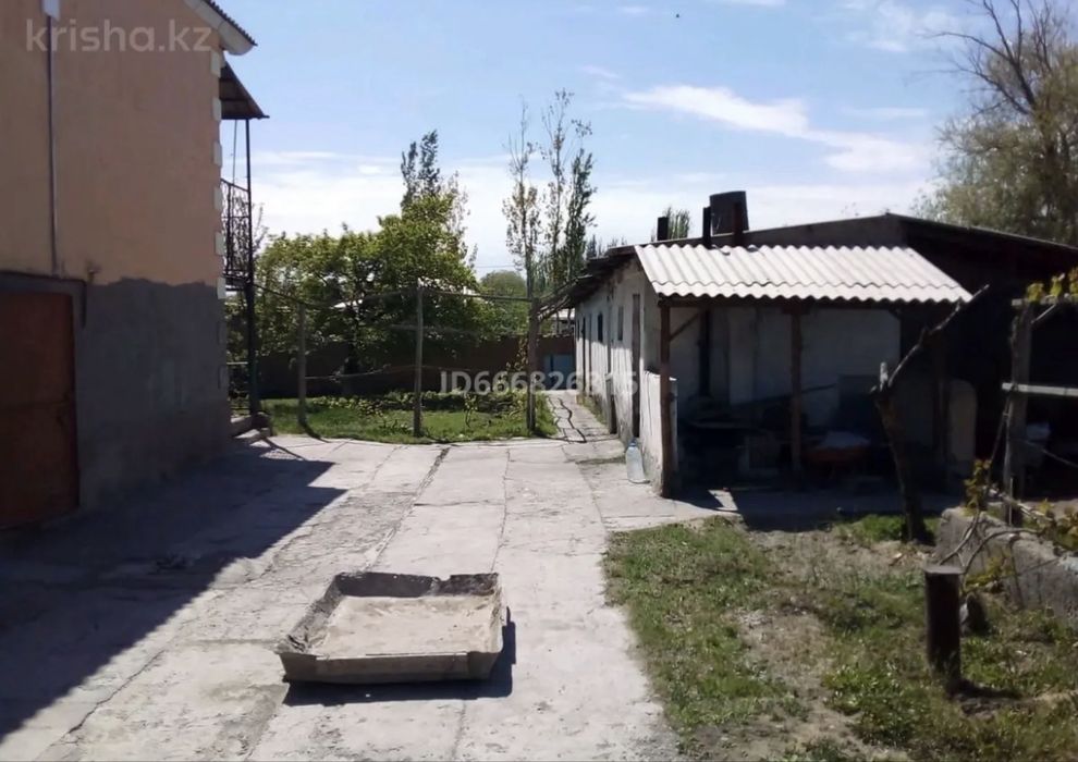 Екі этажды үй сатылады