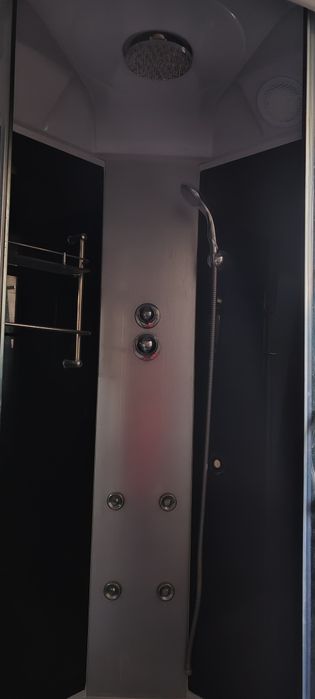 Cabina de dus cu hidromasaj