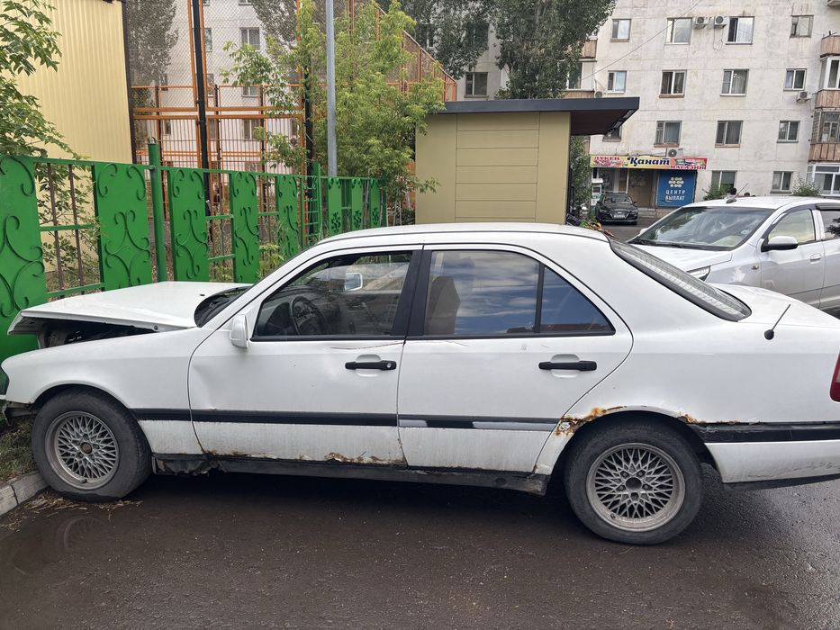 Мерседес с180 w 202