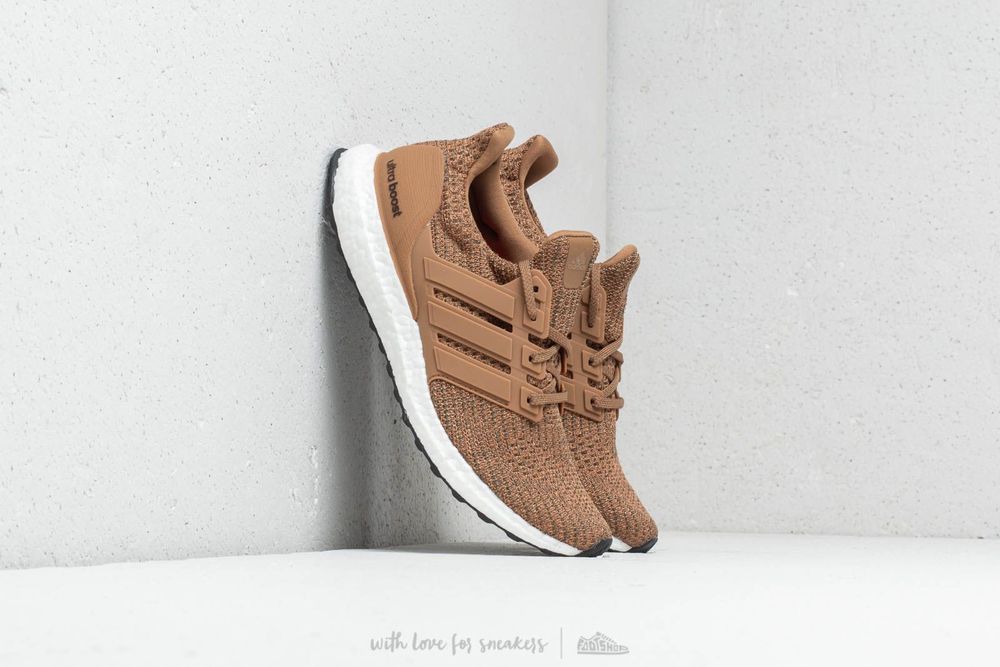 Vând adidașii originalii