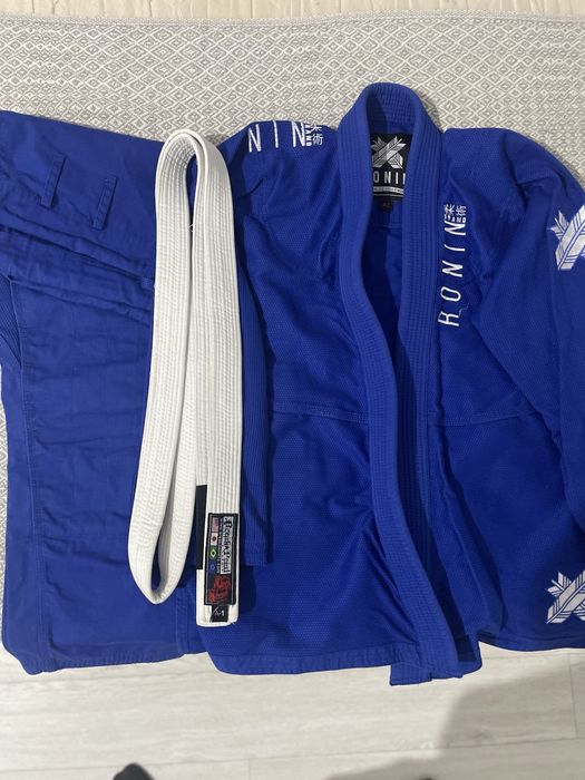 Продам кимоно А2 в отличном состояний