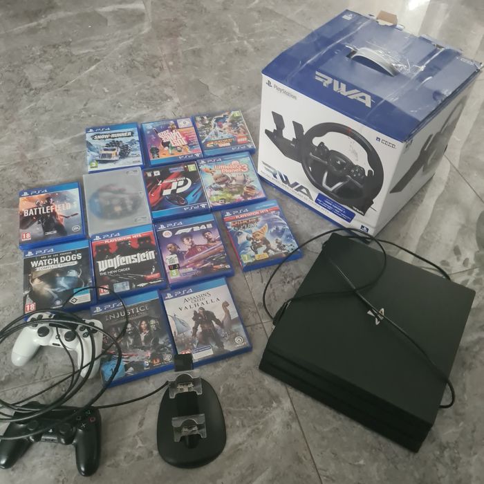 PS 4 cu jocuri și volan