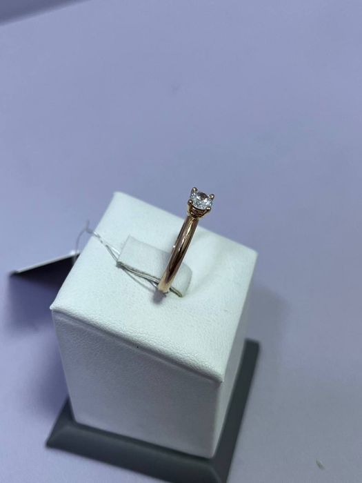 Кольцо с камнями ст276120