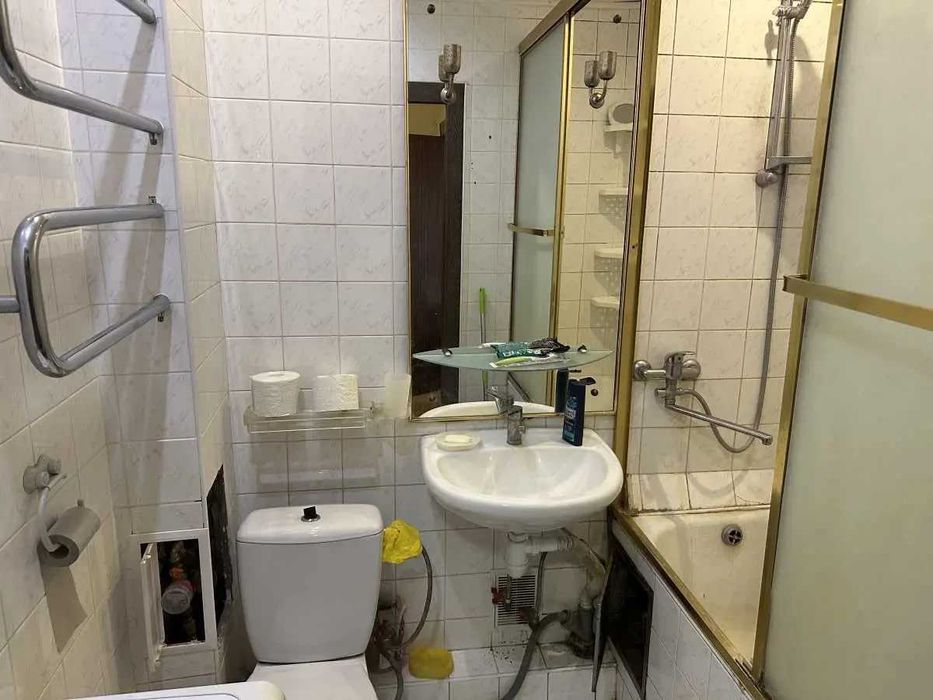 Дава се под наем Двустаен апартамент в София, Зона Б-18 - 67 кв.м за 407.49 € - Снимка #1