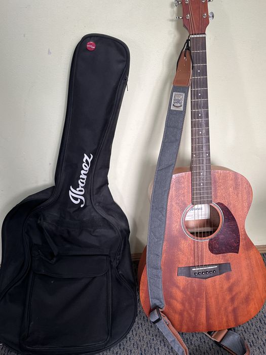 Chitara acustica Ibanez