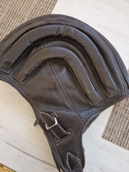 Кожена мека моториска каска нова