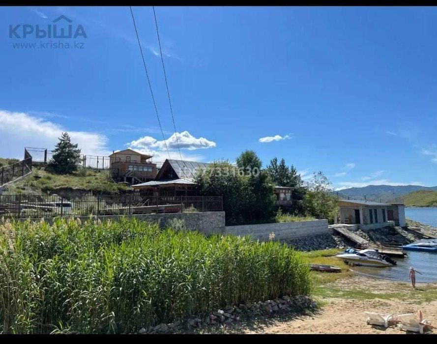 Продам дом на Бухтаме