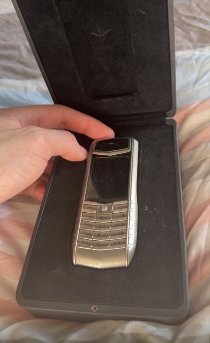 Telefon vertu editie