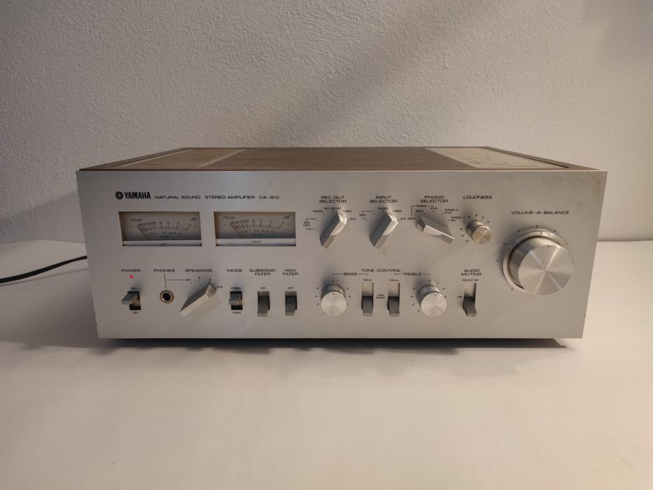 Amplificator Yamaha CA 810 statie carcasa lemn