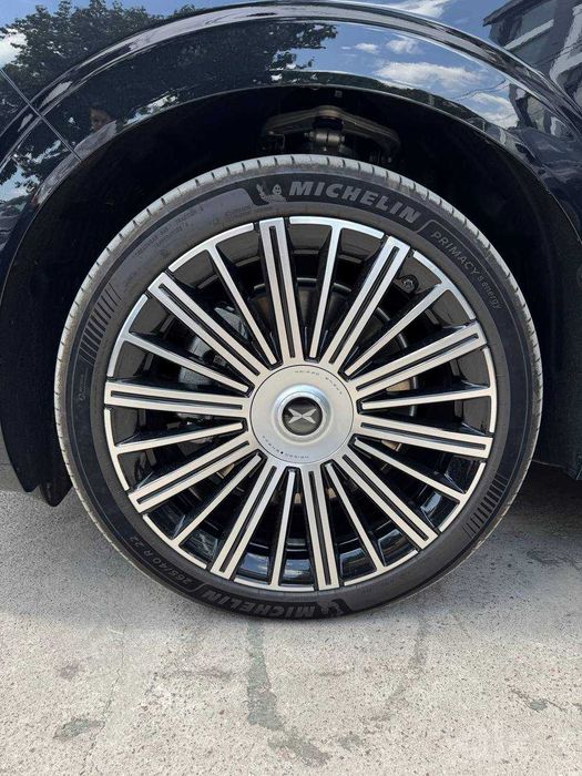 Xpeng GX hybrid full