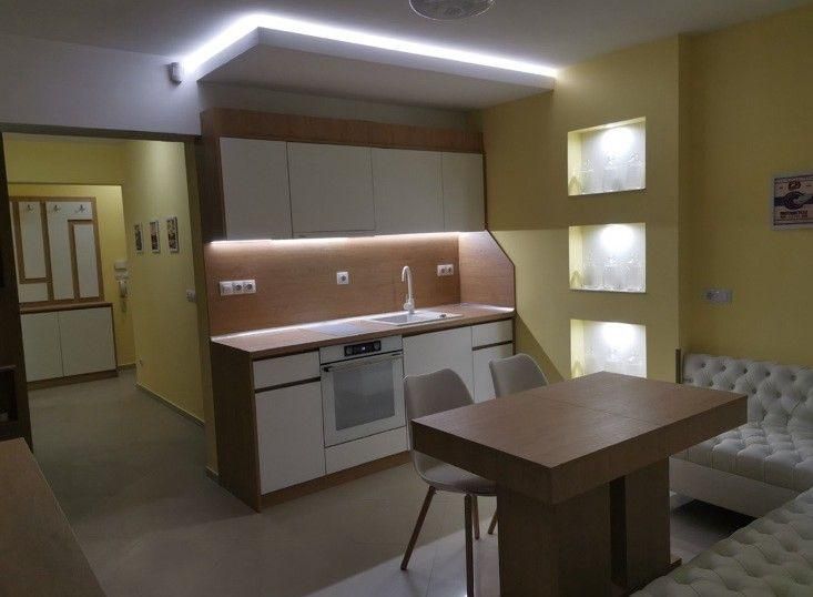 Дава се под наем Тристаен апартамент в София, Витоша - 94 кв.м за 960 € - Снимка #3