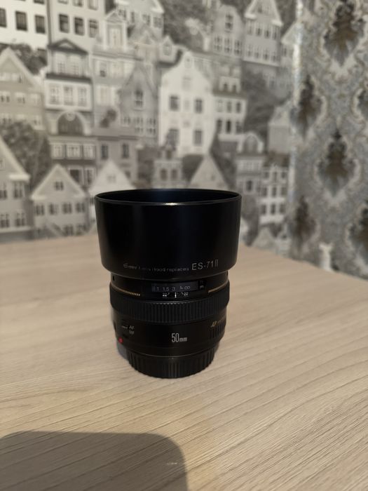 Продам Canon R с комплектом