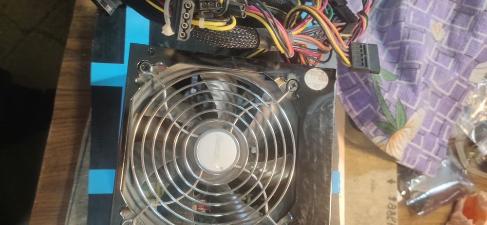 Блок питания новый Hunt key 550 Вт