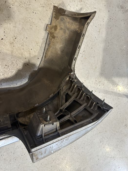 Bara spate Audi A4 B6 berlina originala , model cu o singura evacuare